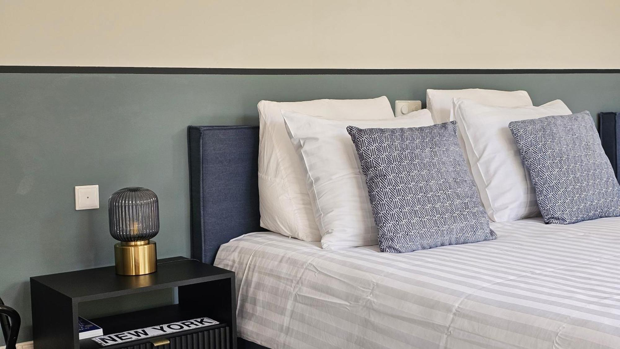 Guest Room Утрехт Экстерьер фото