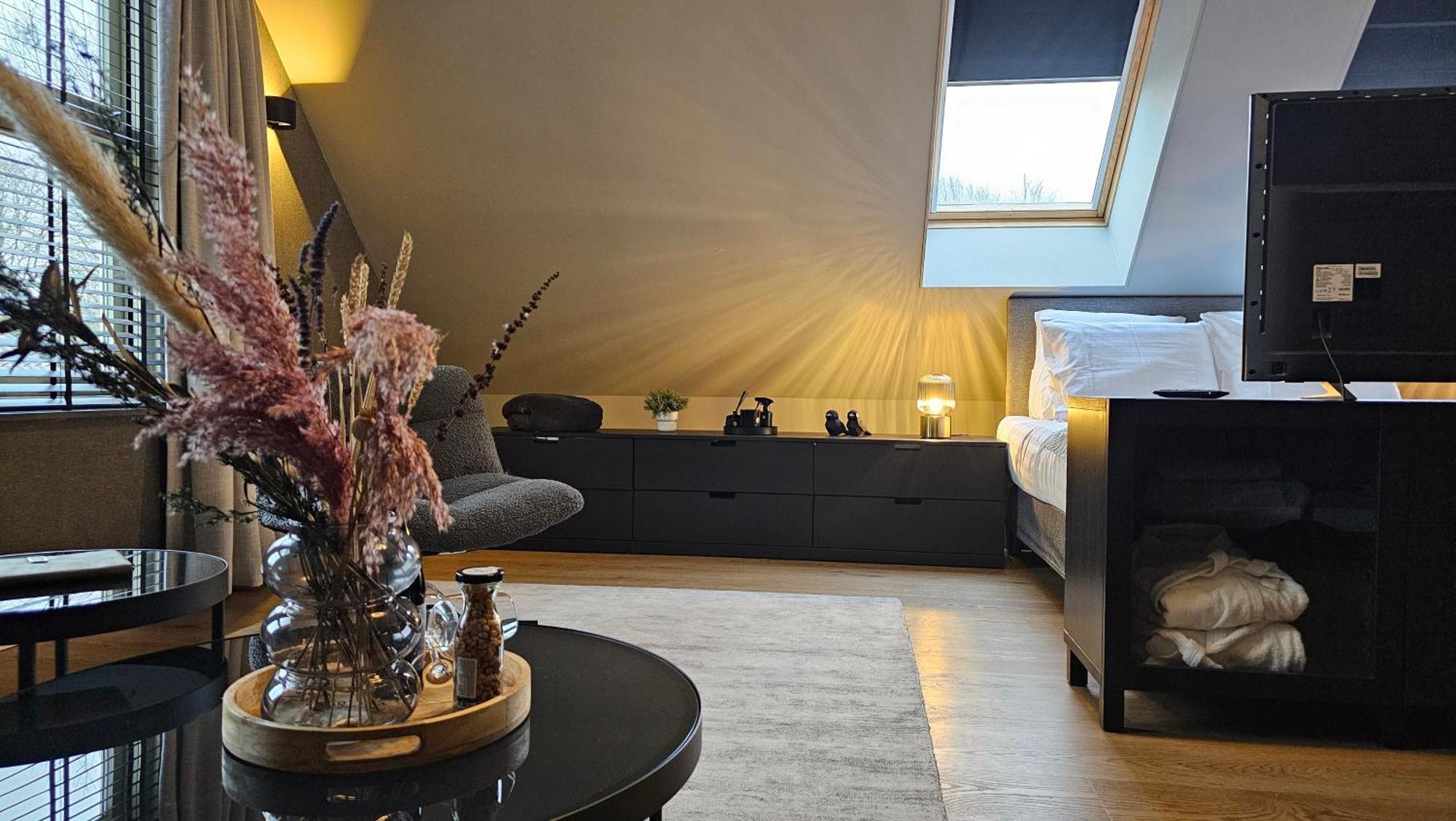 Guest Room Утрехт Экстерьер фото